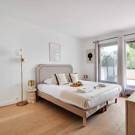 Elegant - 2br-6p - Tour Eiffel Apartment *